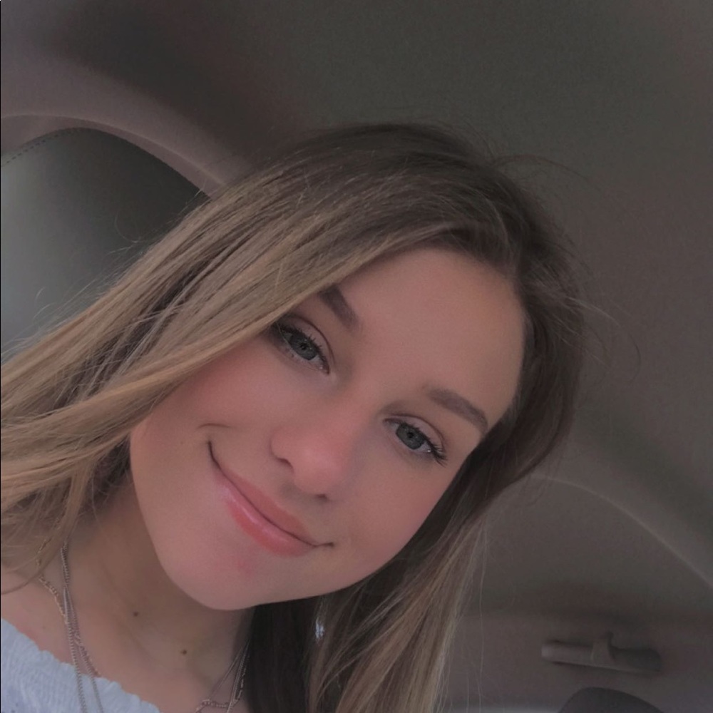 Meet your Posher, Hailey